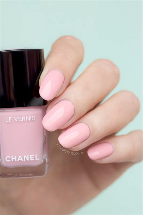 chanel le vernis nuvola rosa|Nail Colours .